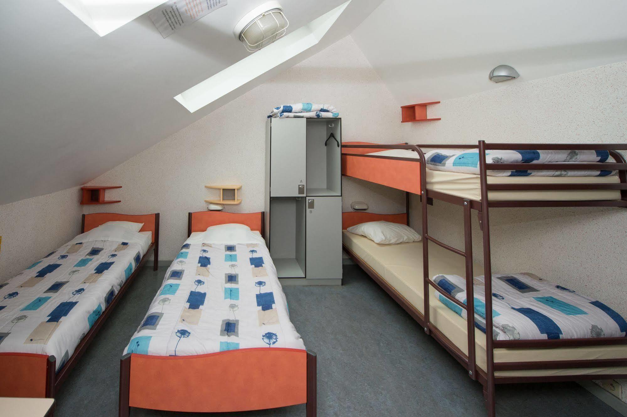 Auberge De Jeunesse De La Roche - Champlon Tenneville Ngoại thất bức ảnh